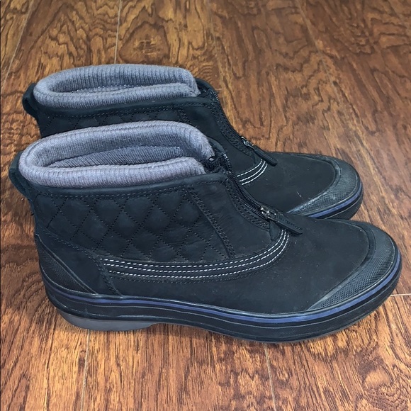 clarks thinsulate boots